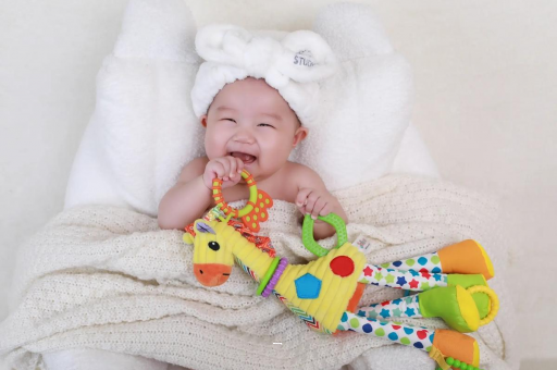 铜仁宝宝为什么会吐奶 铜仁宝宝为什么会吐奶